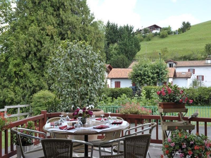Logis Hotel Ur-Hegian Aïnhoa Kültér fotó