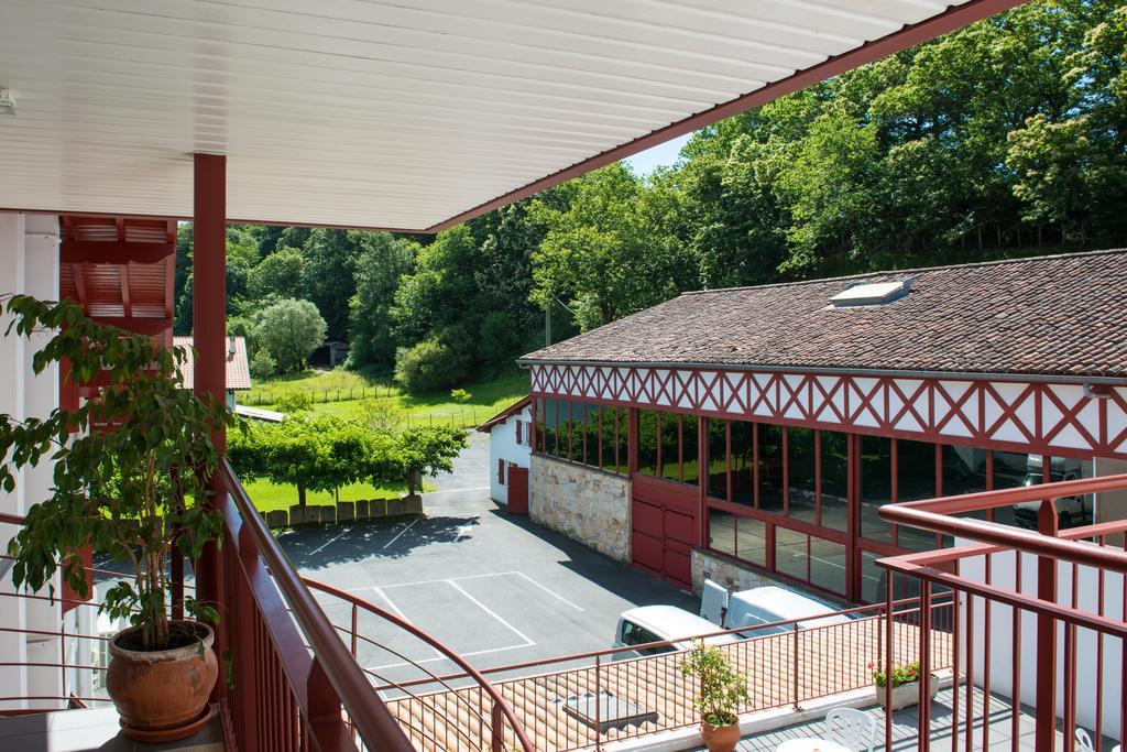 Logis Hotel Ur-Hegian Aïnhoa Kültér fotó