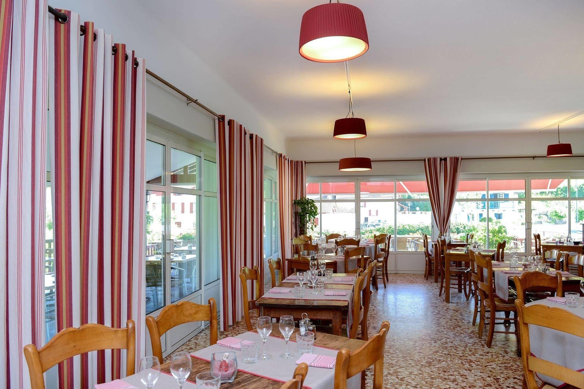 Logis Hotel Ur-Hegian Aïnhoa Kültér fotó