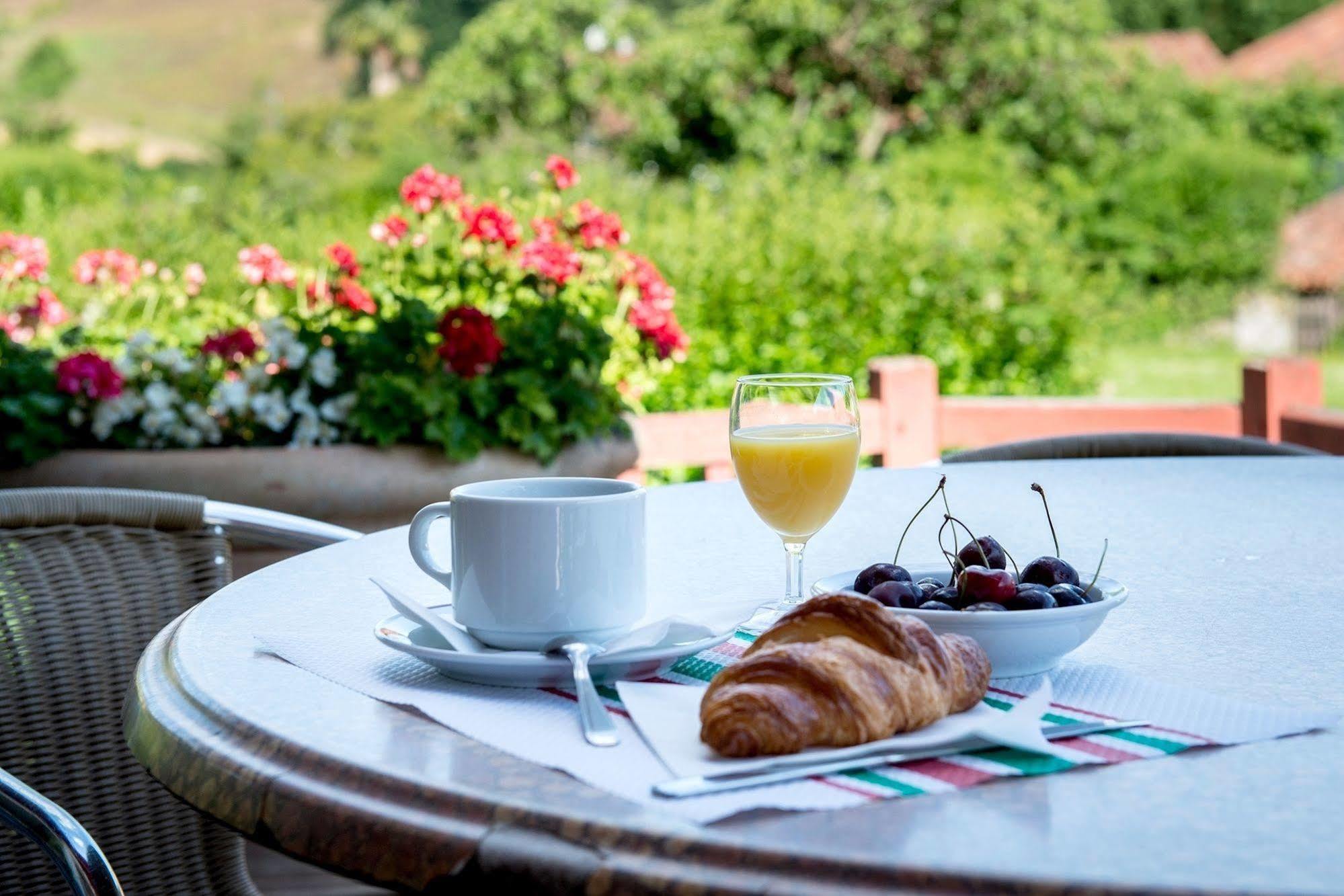 Logis Hotel Ur-Hegian Aïnhoa Kültér fotó